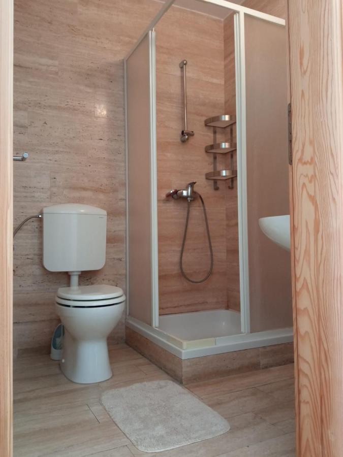 Ratak House Apartment ปริซบา ภายนอก รูปภาพ