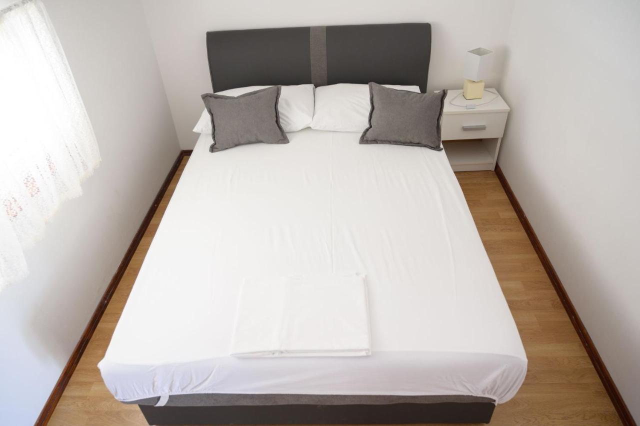 Ratak House Apartment ปริซบา ภายนอก รูปภาพ