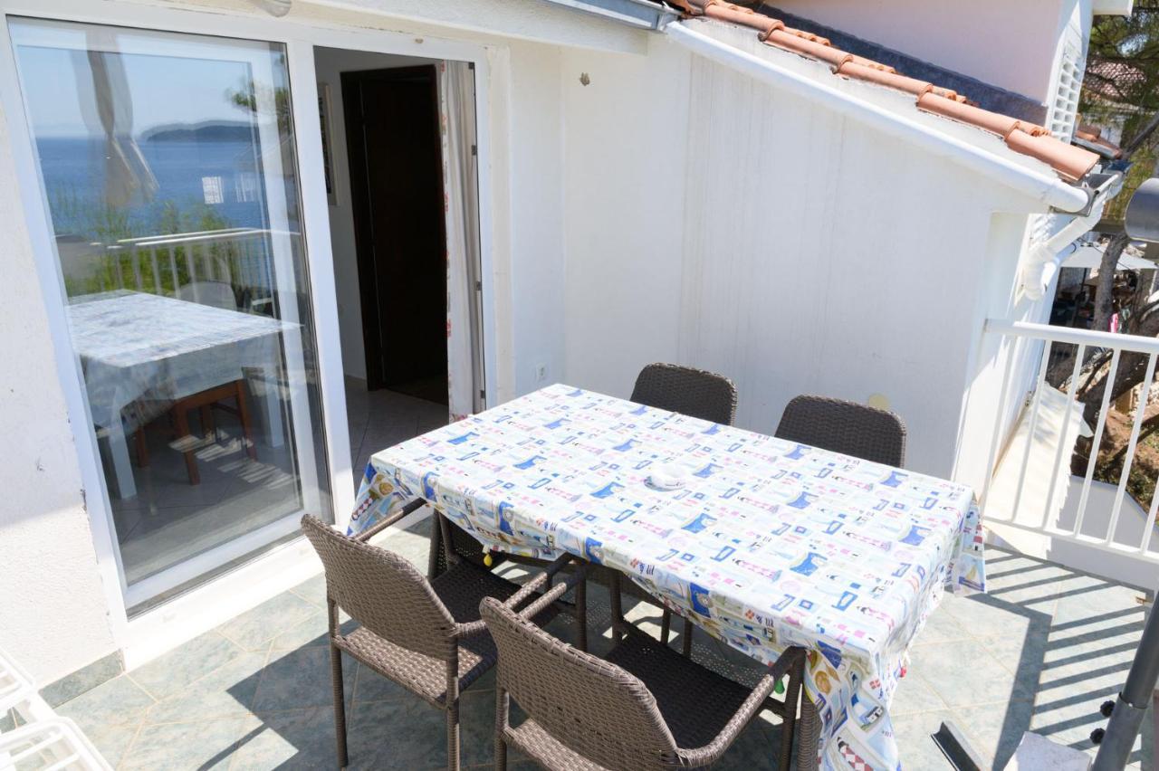 Ratak House Apartment ปริซบา ภายนอก รูปภาพ