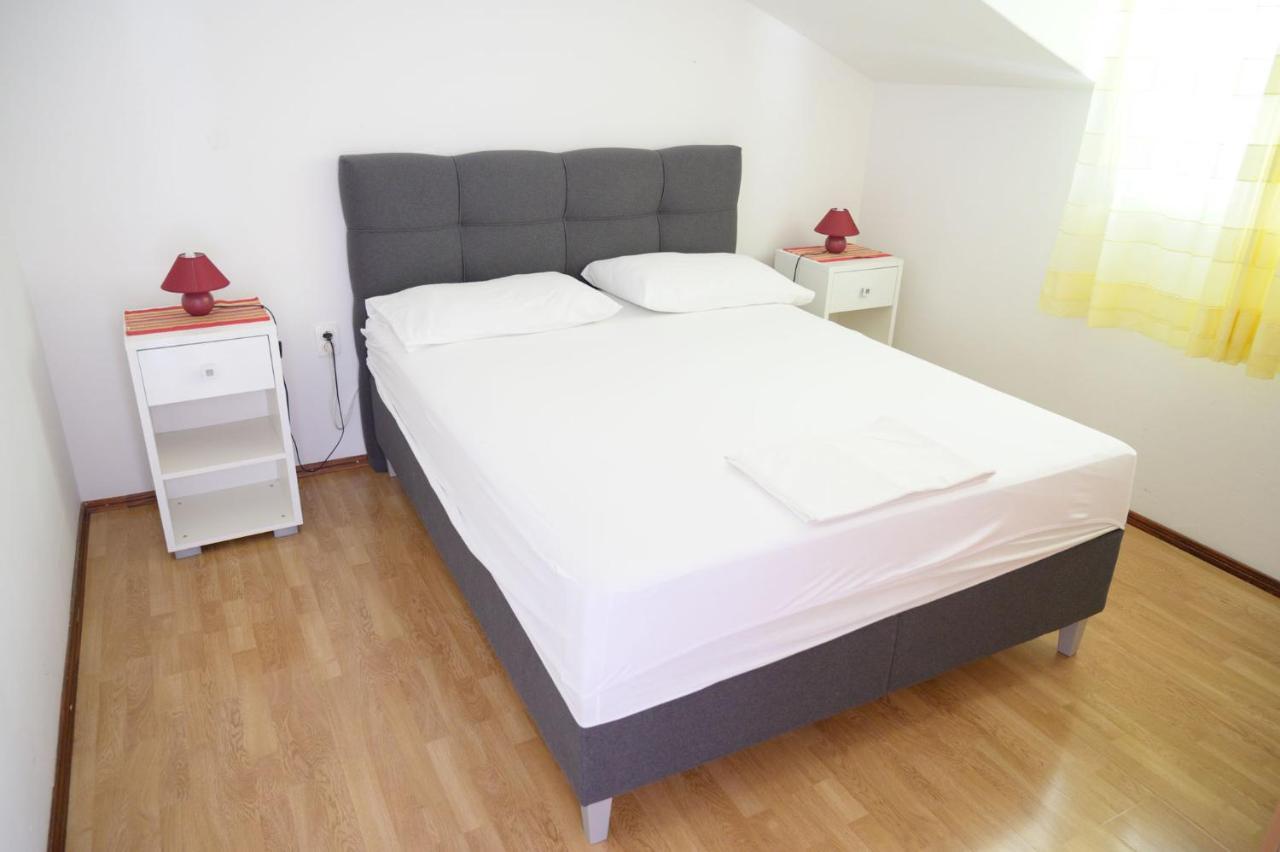 Ratak House Apartment ปริซบา ภายนอก รูปภาพ