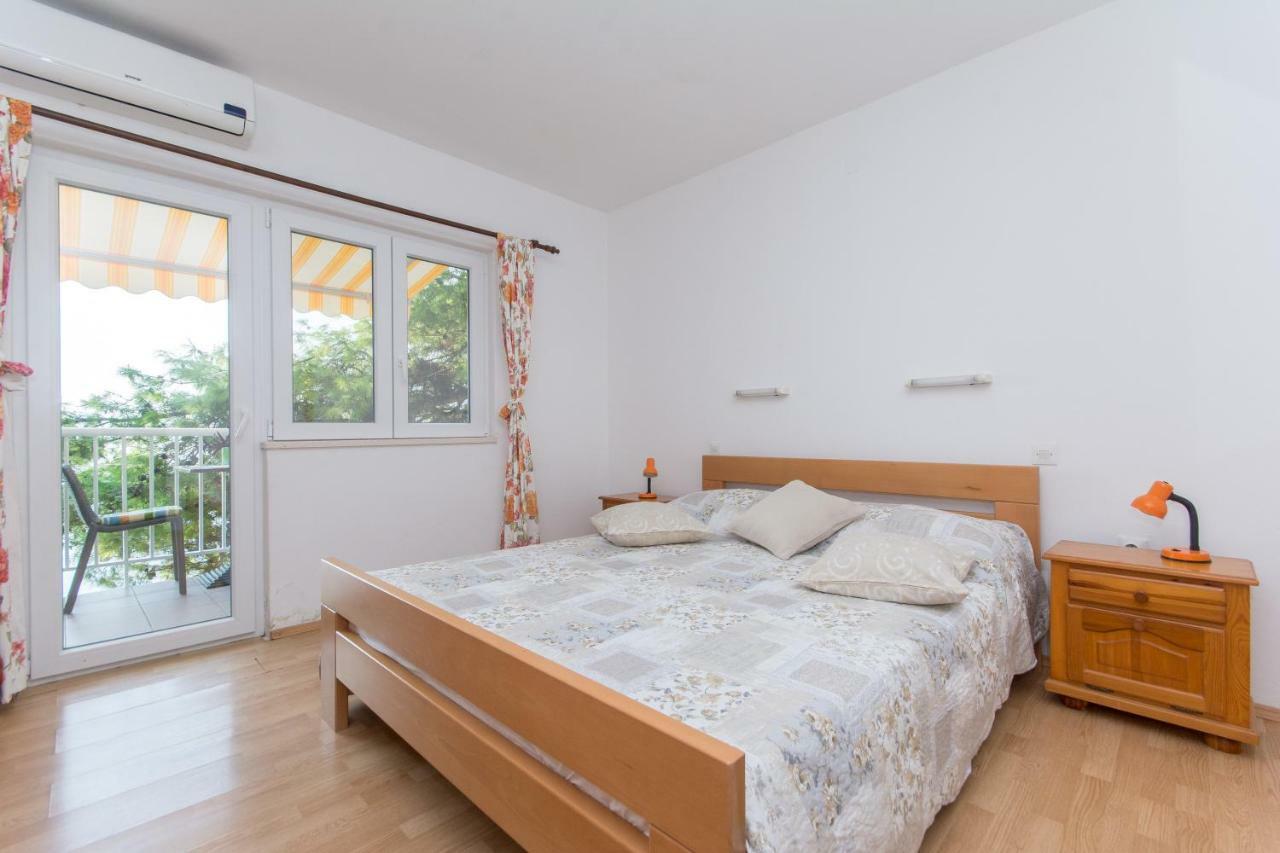 Ratak House Apartment ปริซบา ภายนอก รูปภาพ