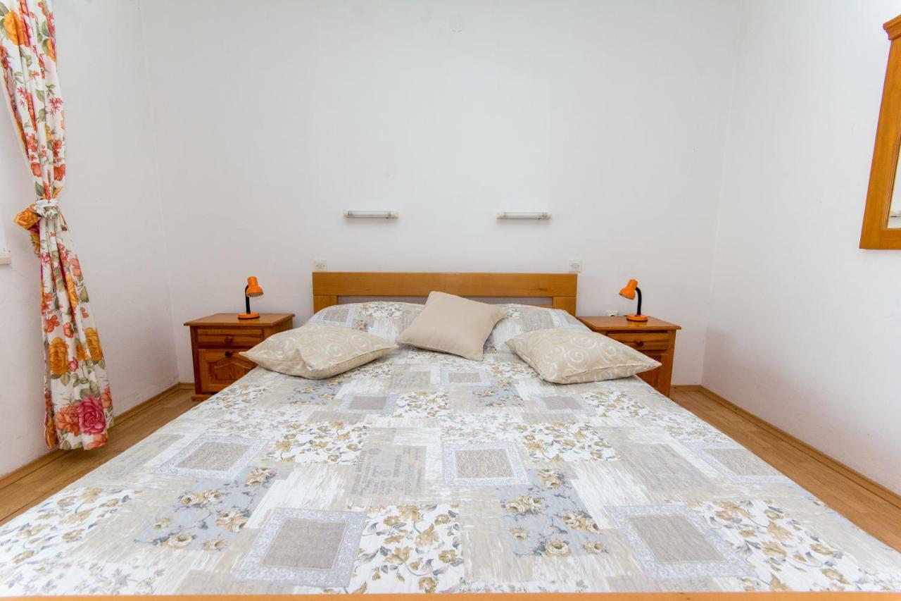 Ratak House Apartment ปริซบา ภายนอก รูปภาพ