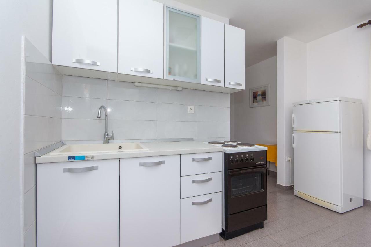 Ratak House Apartment ปริซบา ภายนอก รูปภาพ