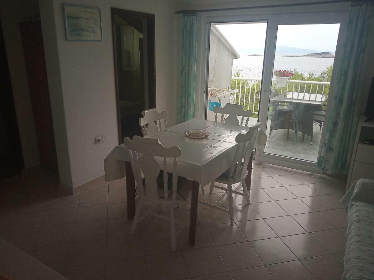 Ratak House Apartment ปริซบา ภายนอก รูปภาพ