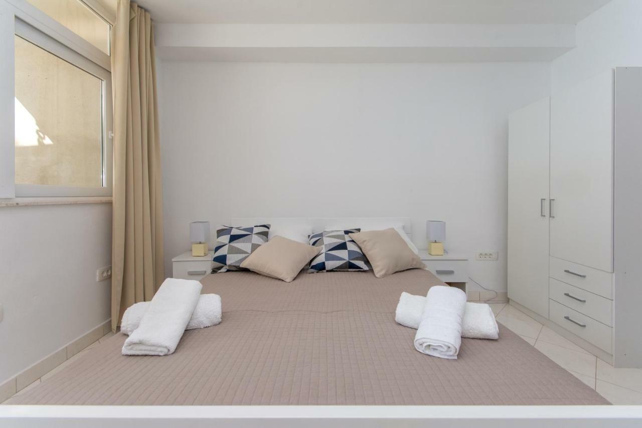 Ratak House Apartment ปริซบา ภายนอก รูปภาพ