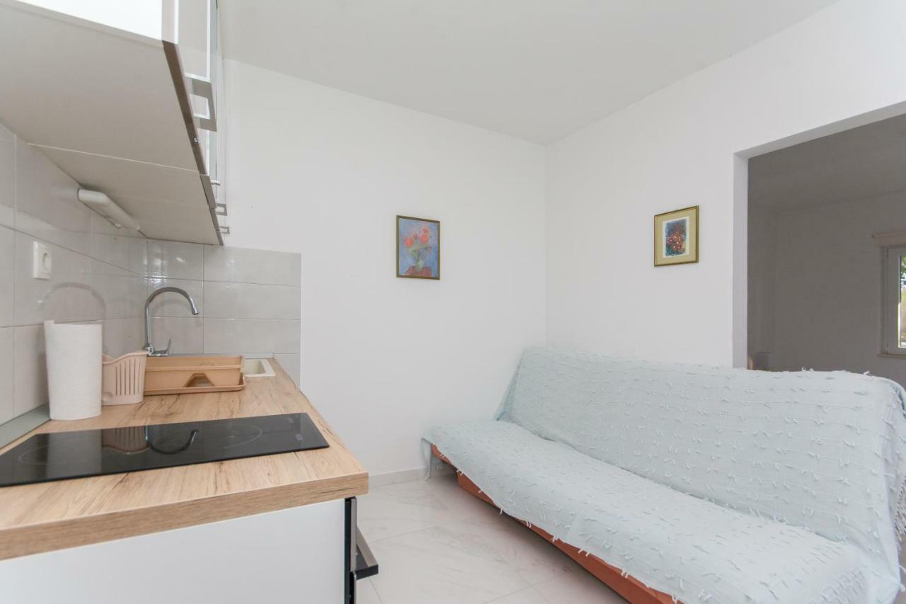 Ratak House Apartment ปริซบา ภายนอก รูปภาพ